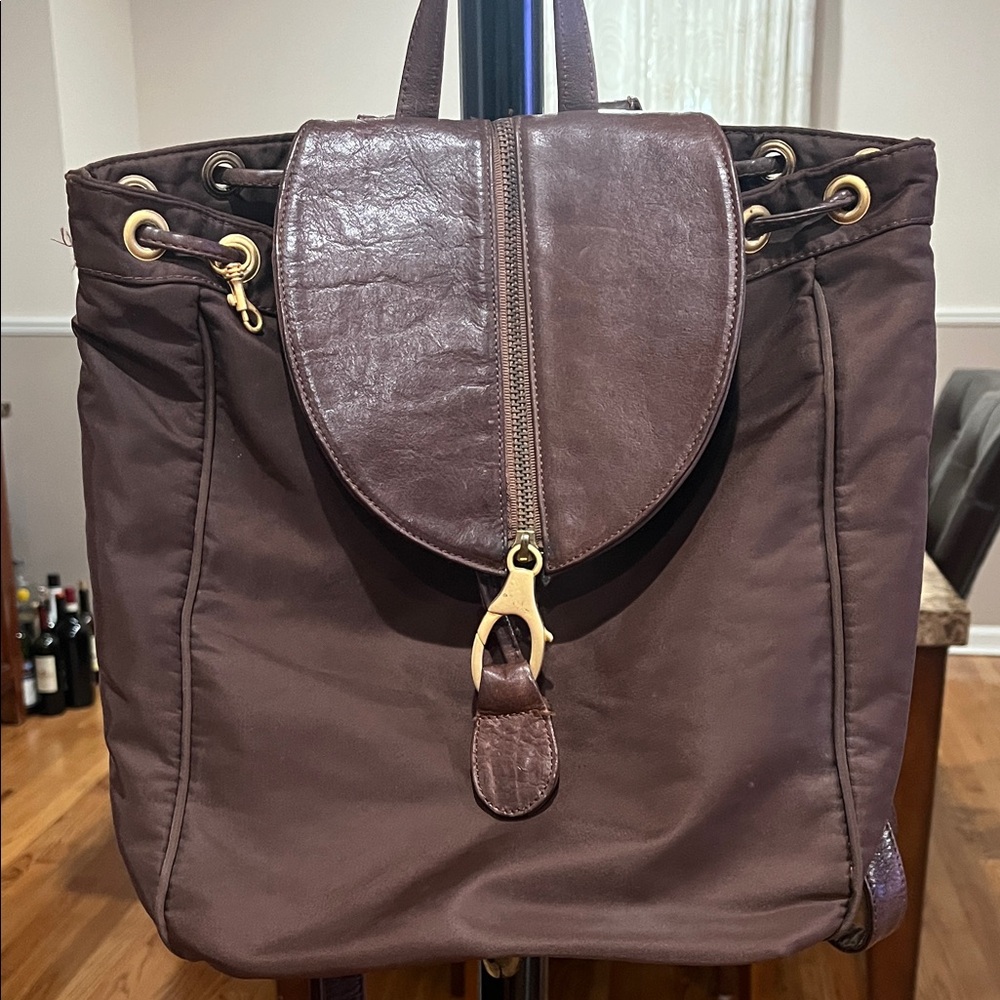 Vintage Saks Fifth Avenue Unique Genuine Brown Leather Women's Backpack